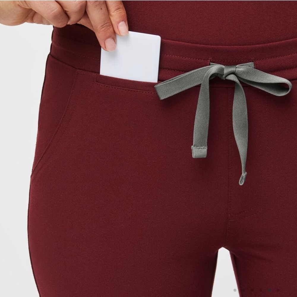Figs Yola scrub bottoms XSP in Burgundy. XS petite.